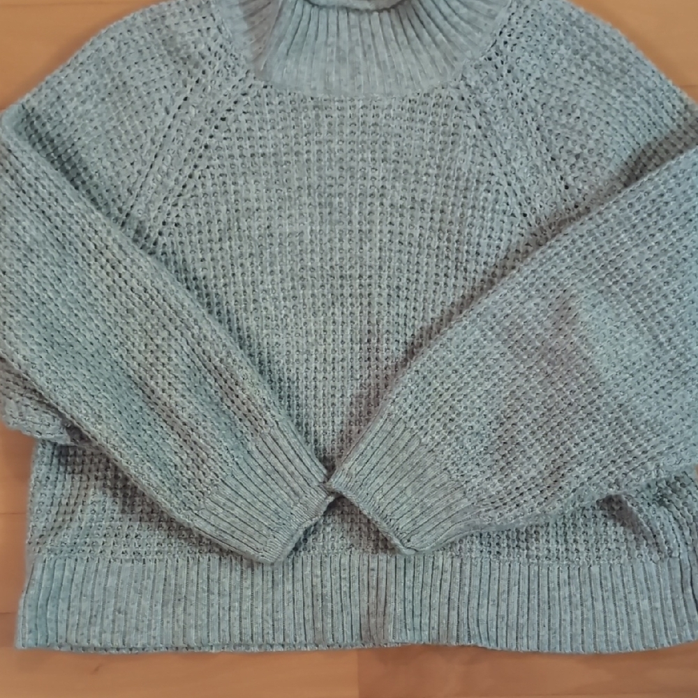 Women's Light Gray Sweater - Picture 4 of 5